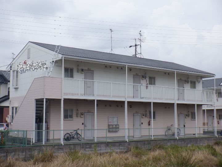 外壁塗装　一宮市　Eアパート｜稲沢市の屋根塗装・外壁塗装フォーグッドBefore画像